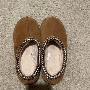 Ugg Tasman women’s size 7